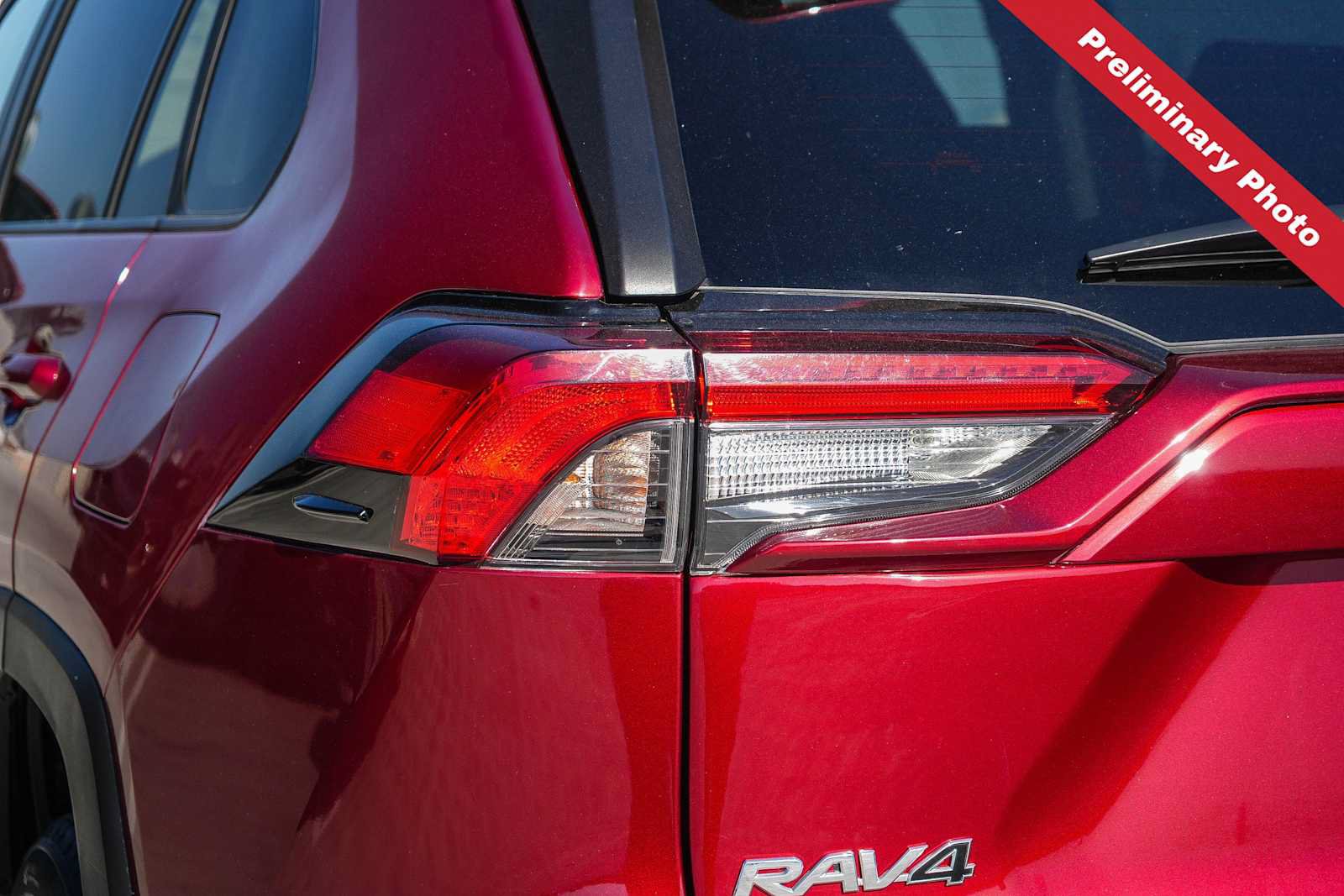 Used 2025 Toyota RAV4 XLE FWD image 9