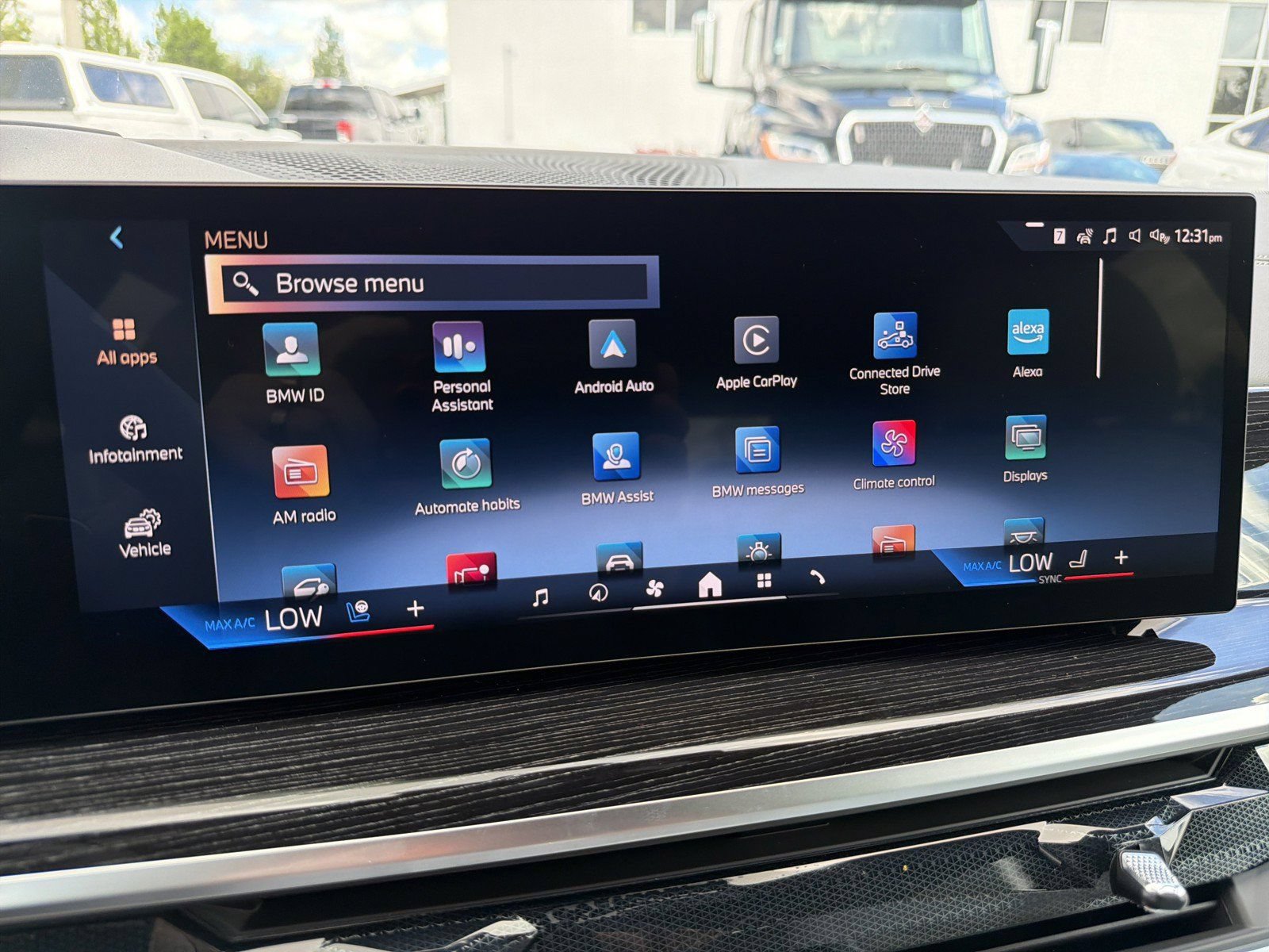 New 2027 BMW X7 xDrive40i w/ M Sport Package AWD/4WD image 33
