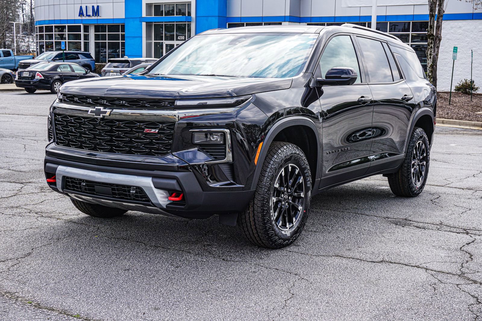 New 2026 Chevrolet Traverse Z71 w/ Driver Confidence Package image 3