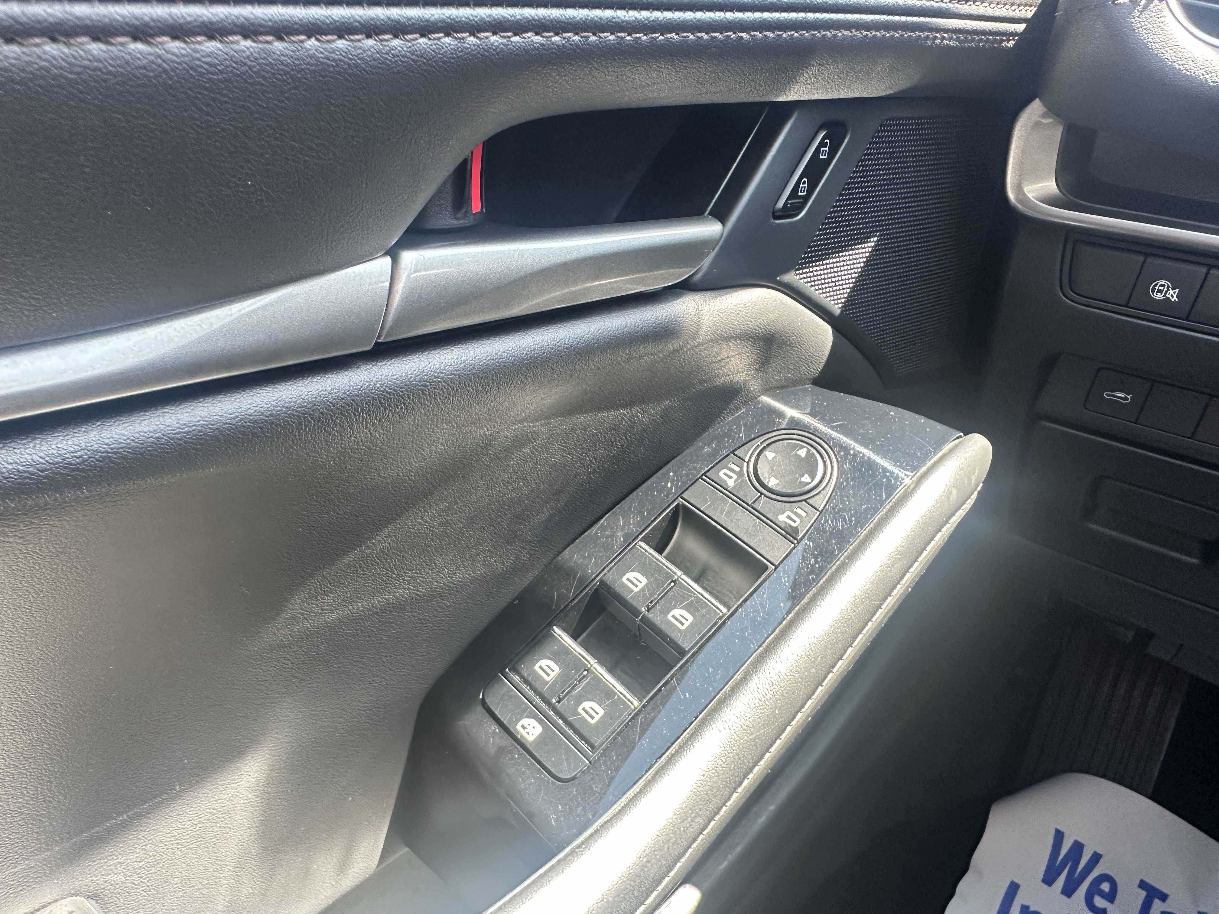 Used 2024 MAZDA MAZDA3 s FWD image 22