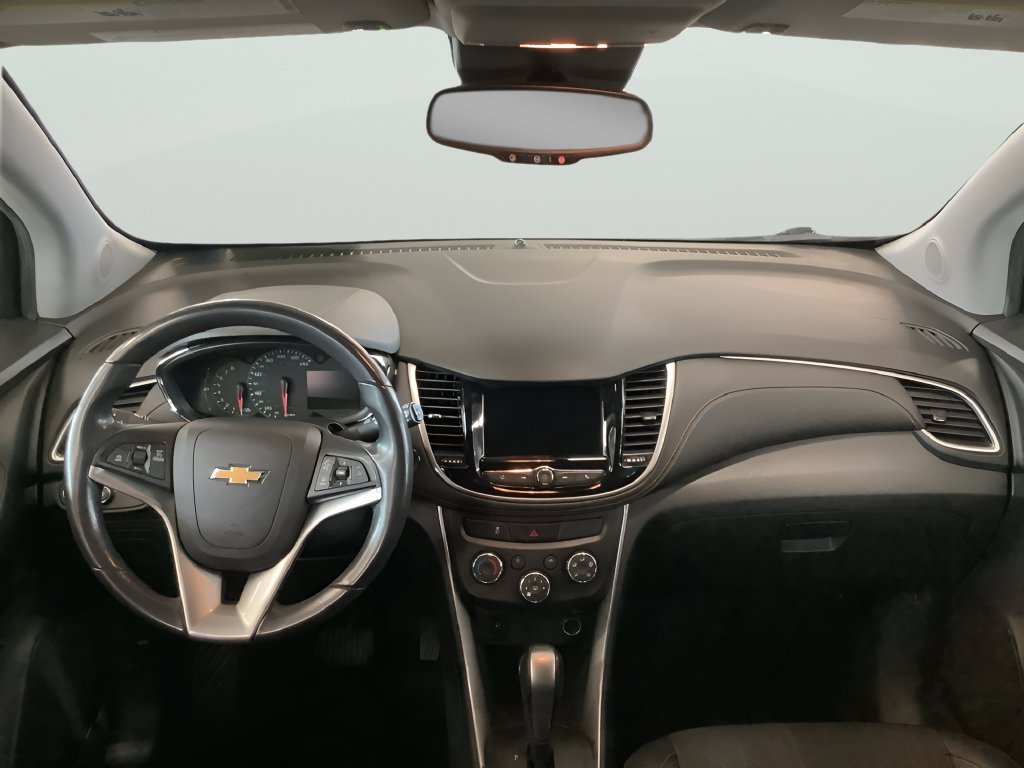 Used 2019 Chevrolet Trax LT w/ LT Convenience Package AWD/4WD image 11