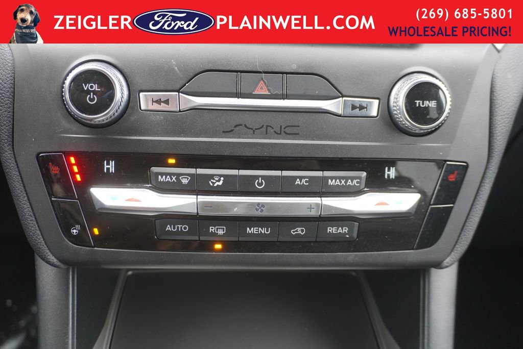 Used 2020 Ford Explorer XLT w/ Equipment Group 202A image 22