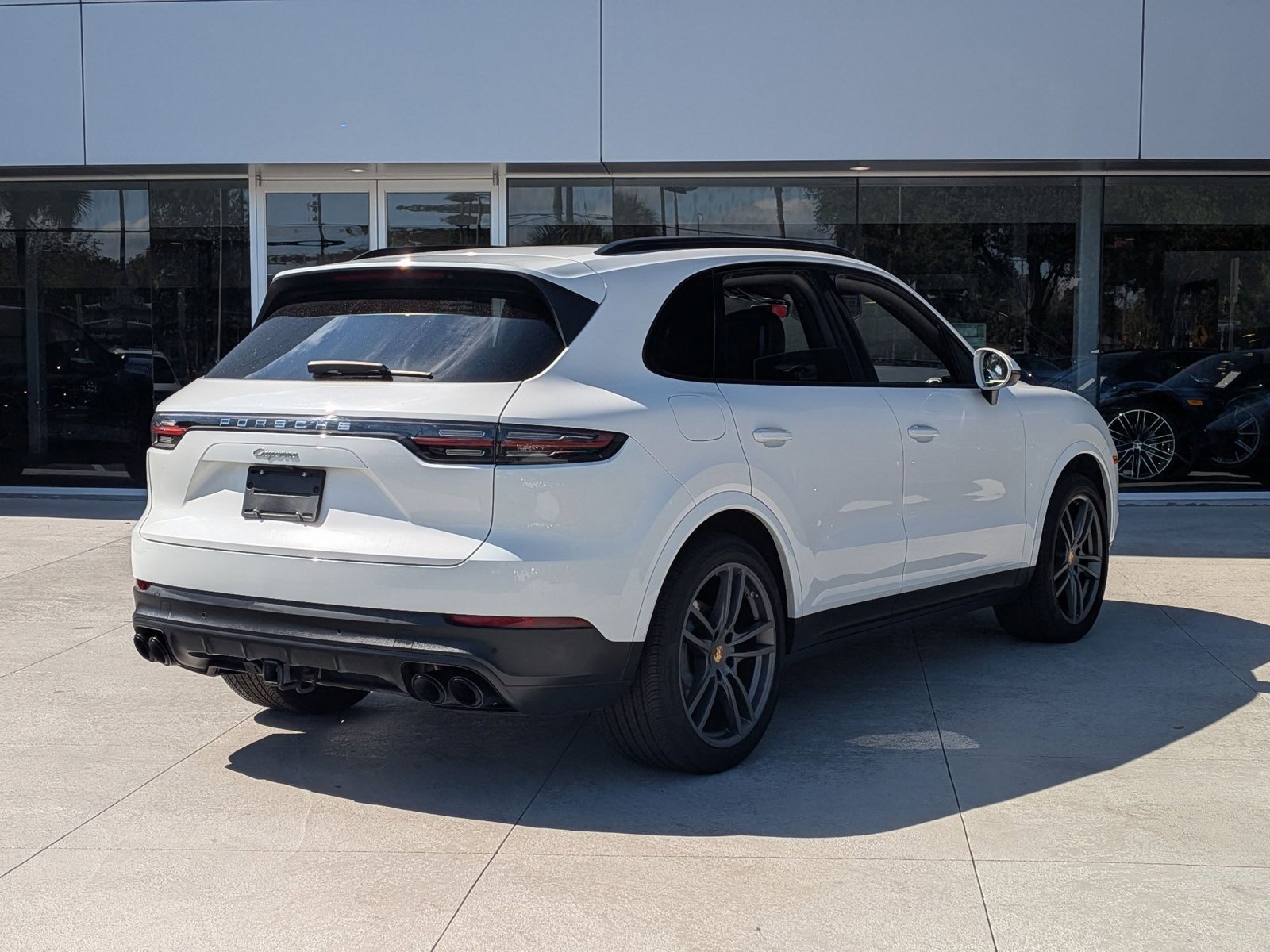 Used 2022 Porsche Cayenne image 9