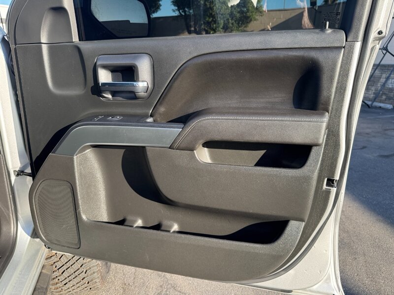 Used 2017 Chevrolet Silverado 1500 LT AWD/4WD image 40