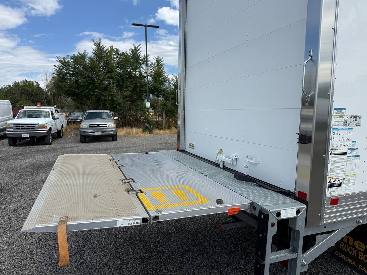 Used 2024 Chevrolet Low Cab Forward 5500HD RWD image 15