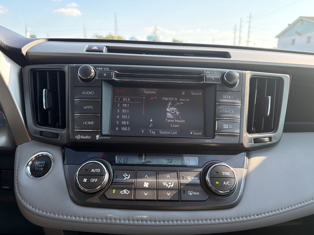 Used 2014 Toyota RAV4 Limited AWD/4WD image 23