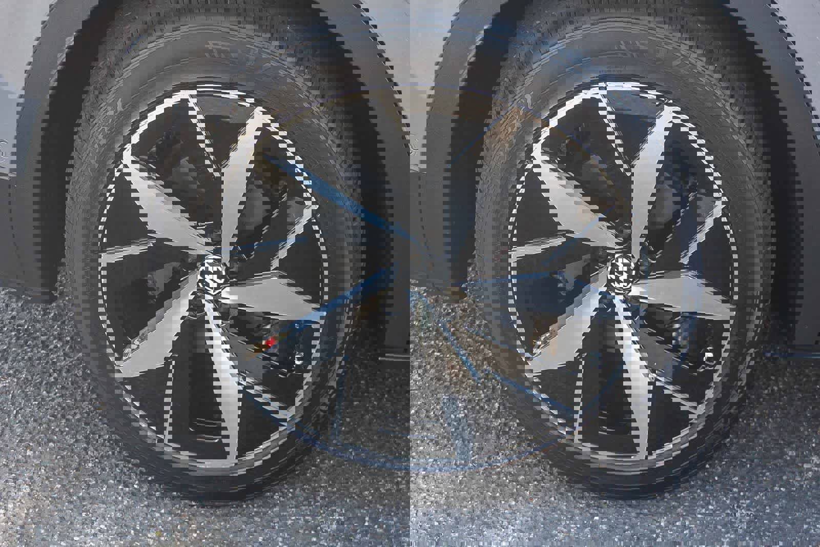 Used 2023 Volkswagen ID.4 Pro S image 11