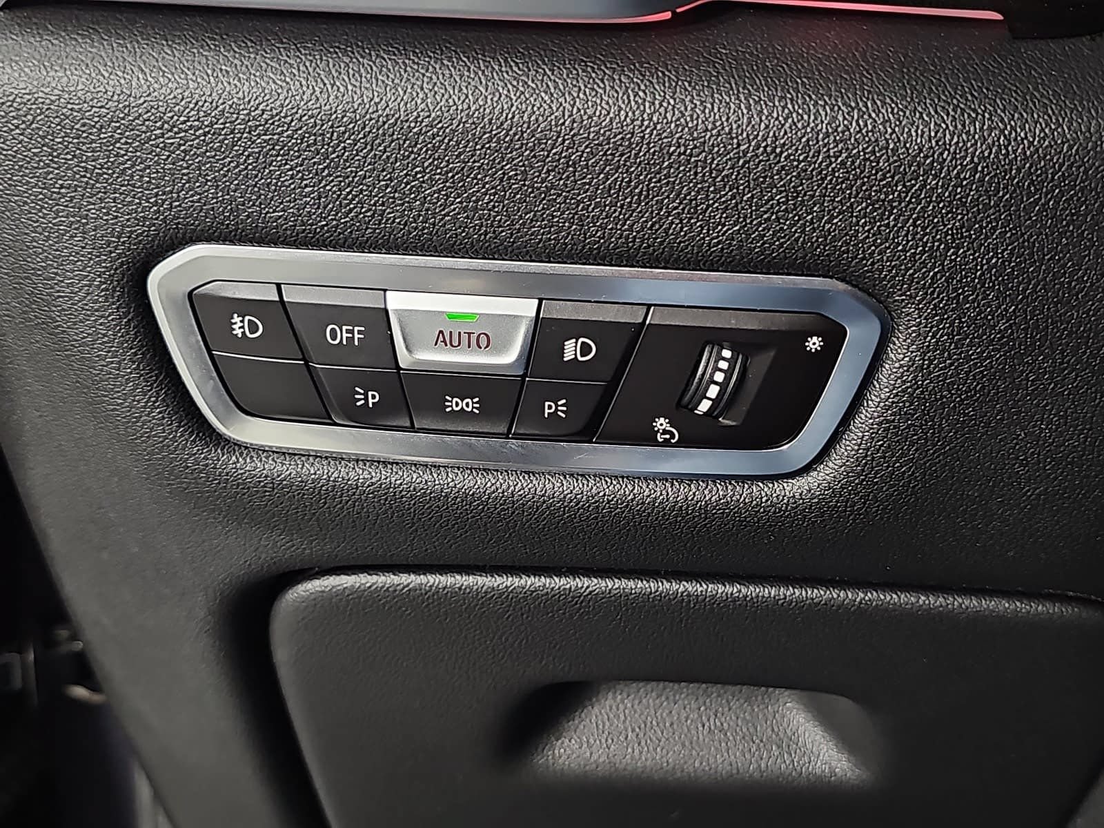 Used 2019 BMW X5 xDrive40i w/ Convenience Package AWD/4WD image 25