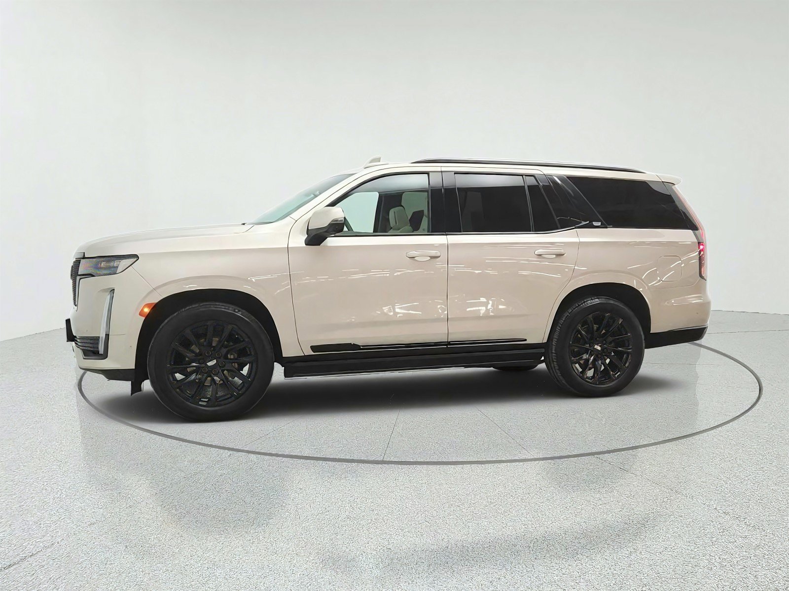 Used 2024 Cadillac Escalade Sport Platinum w/ LPO, ONYX Package AWD/4WD image 8