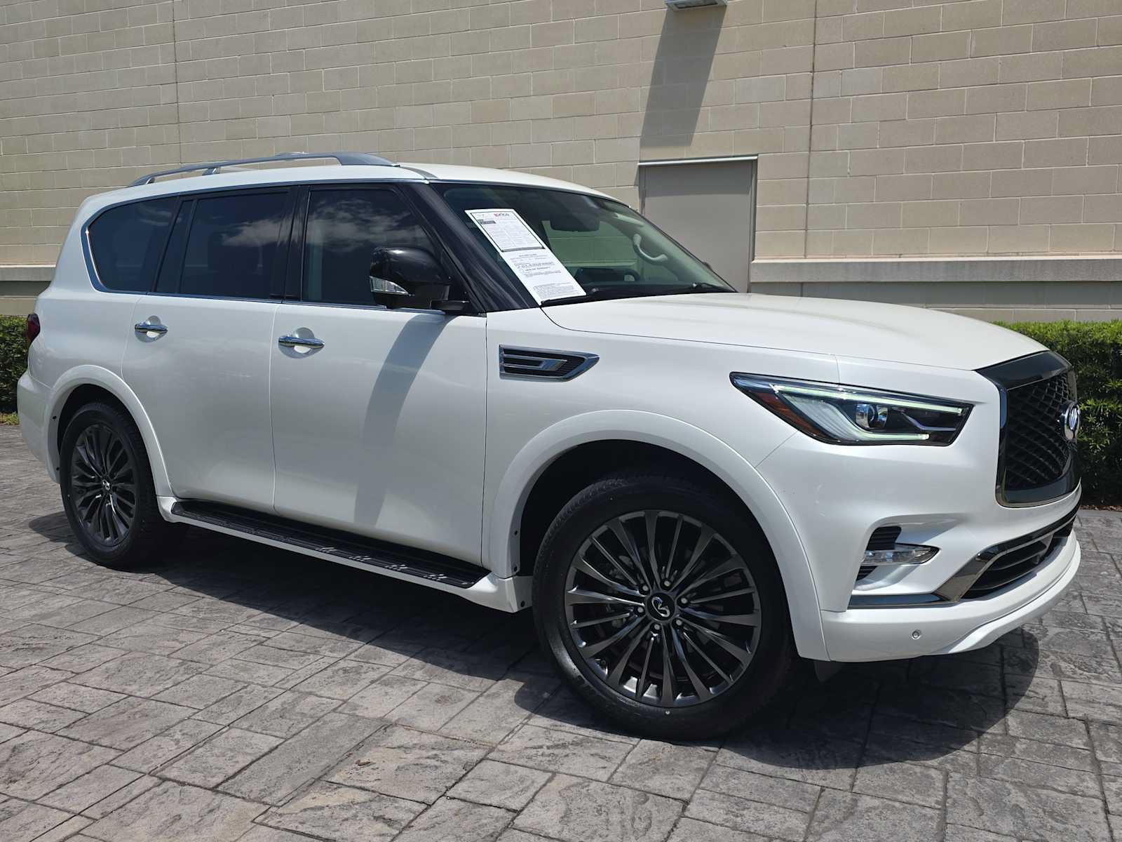 Certified 2024 INFINITI QX80 Premium Select w/ Cargo Package AWD/4WD image 29