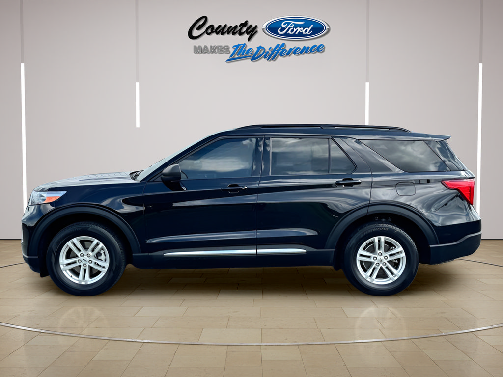 Used 2022 Ford Explorer XLT w/ Class IV Trailer Tow Package AWD/4WD image 3
