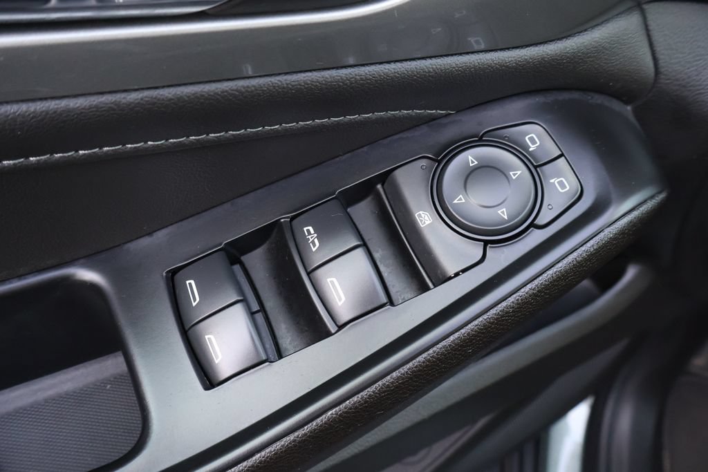 Used 2023 Chevrolet Traverse LT FWD image 11