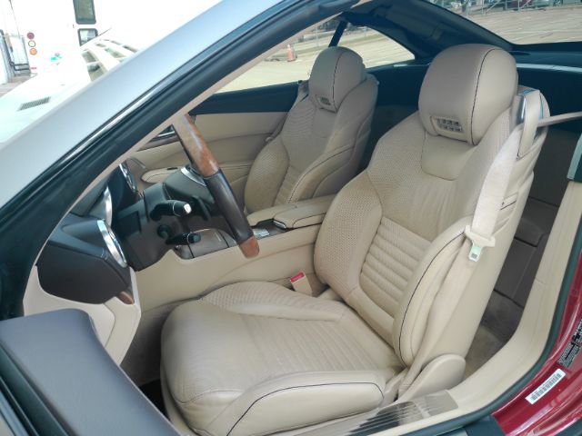 Used 2015 Mercedes-Benz SL 550 image 7