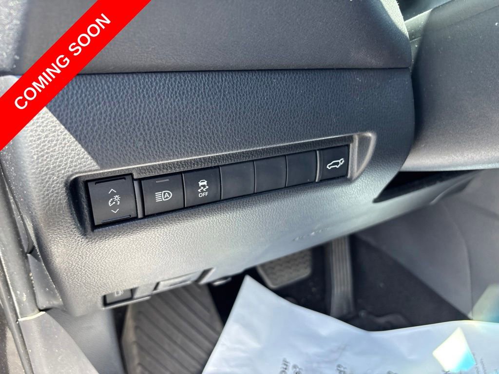 Used 2024 Toyota Venza Nightshade AWD/4WD image 18