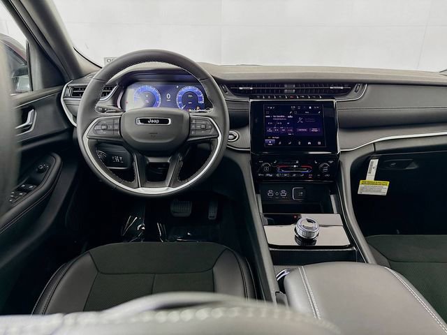 New 2025 Jeep Grand Cherokee Altitude image 22