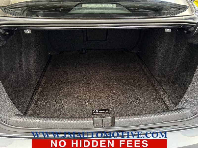 Used 2017 Volkswagen Jetta SE FWD image 17