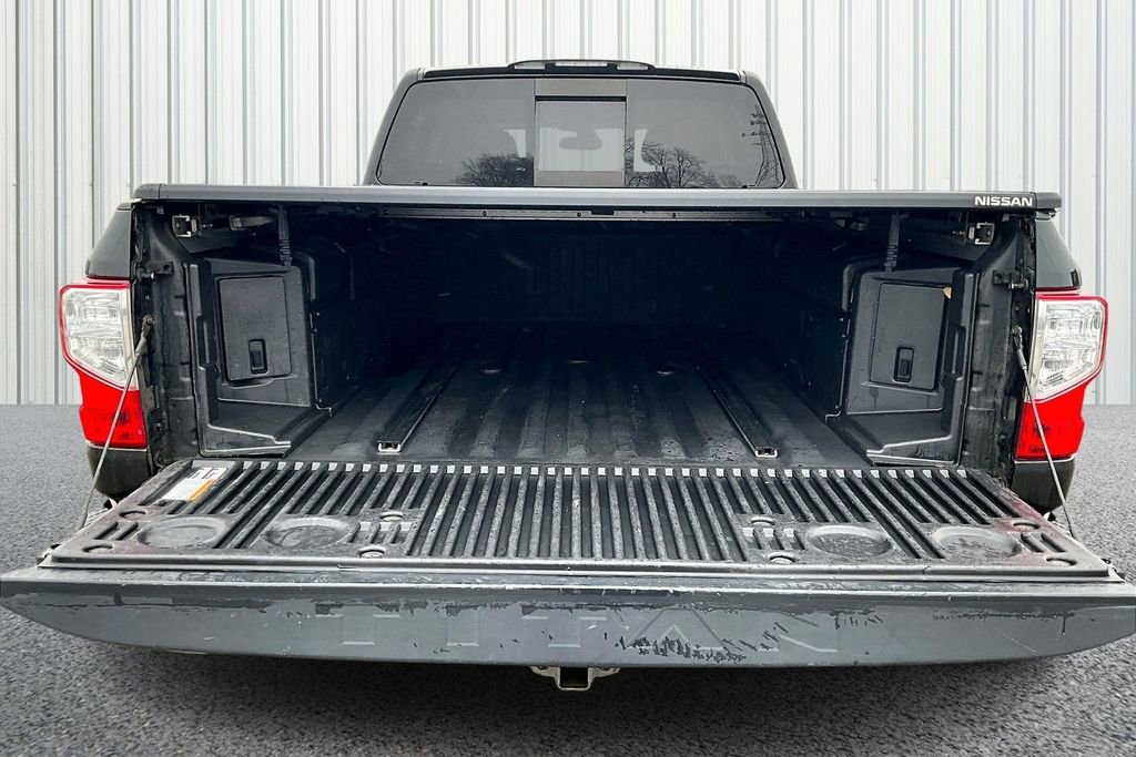 Used 2018 Nissan Titan Platinum Reserve image 7
