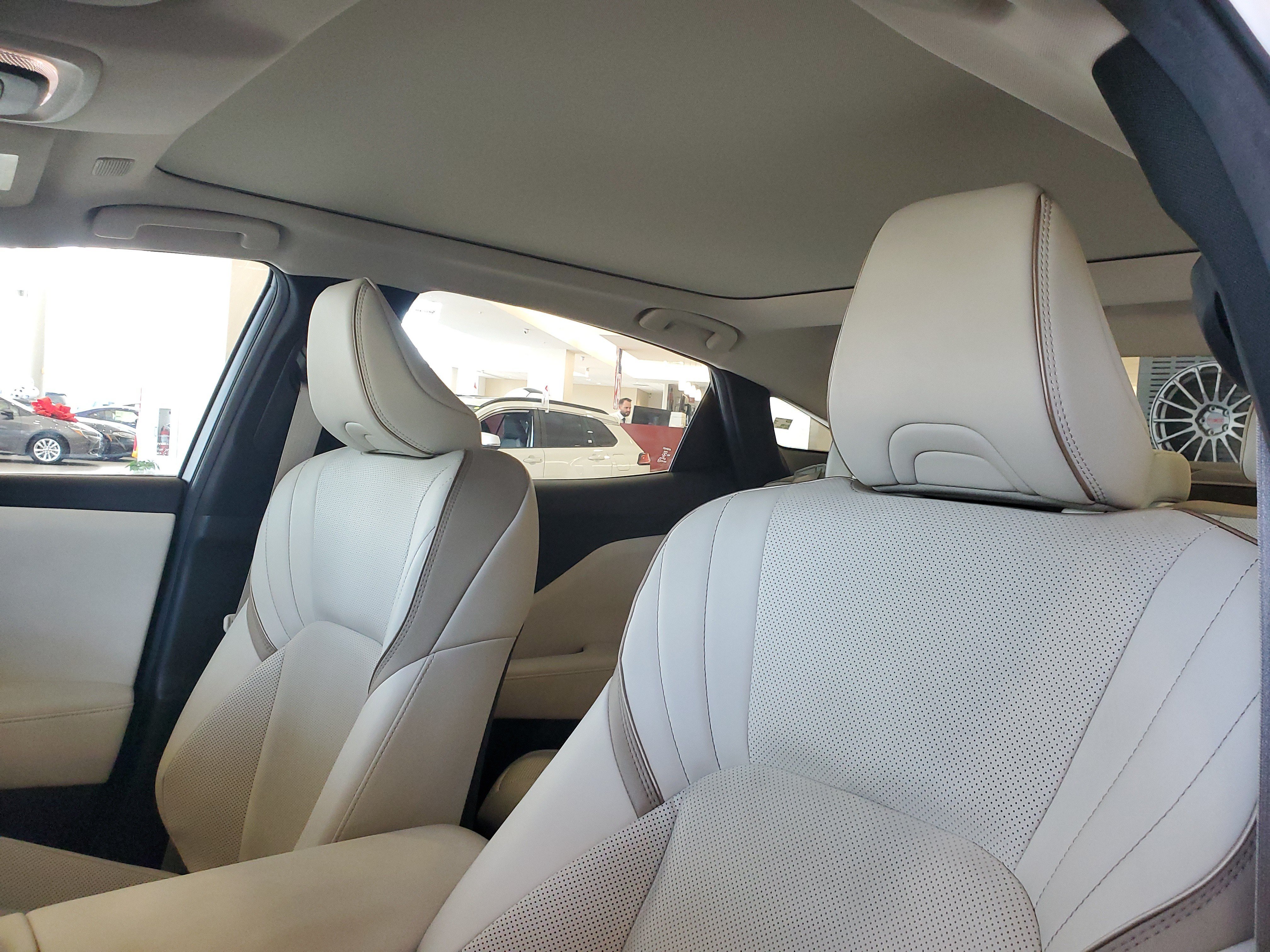 Certified 2024 Toyota Crown AWD/4WD image 17