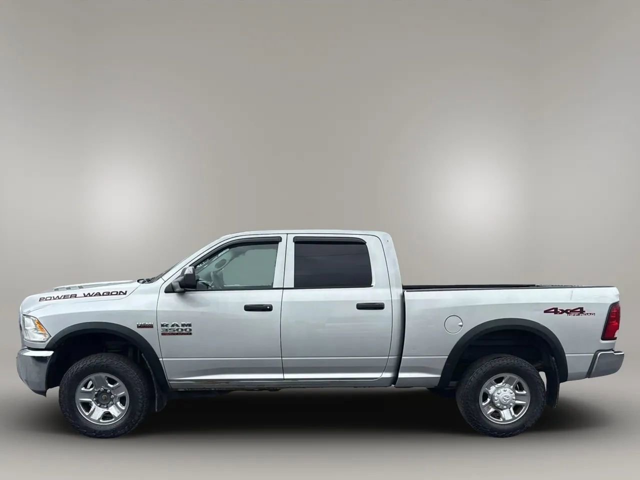 Used 2014 RAM 3500 Tradesman w/ Chrome Appearance Group image 3