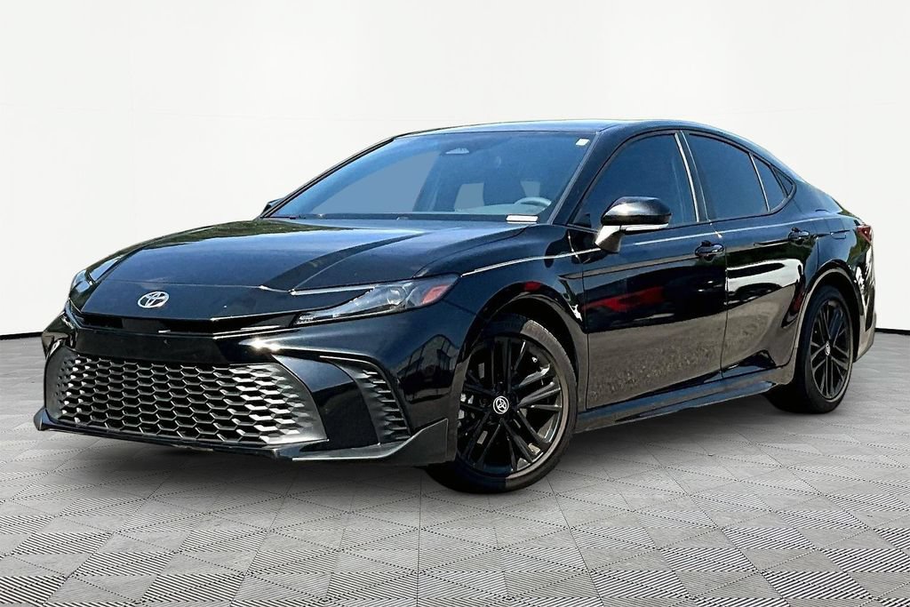 Used 2025 Toyota Camry SE