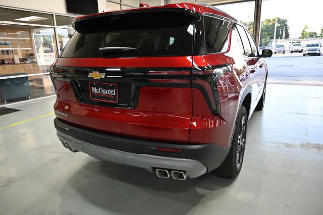 New 2027 Chevrolet Traverse LT w/ Sun and Wheel Package FWD image 5
