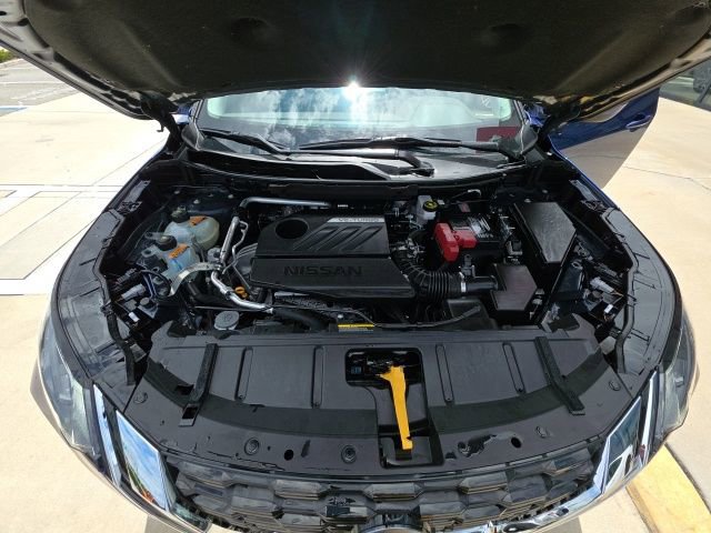 Used 2023 Nissan Rogue SV image 27