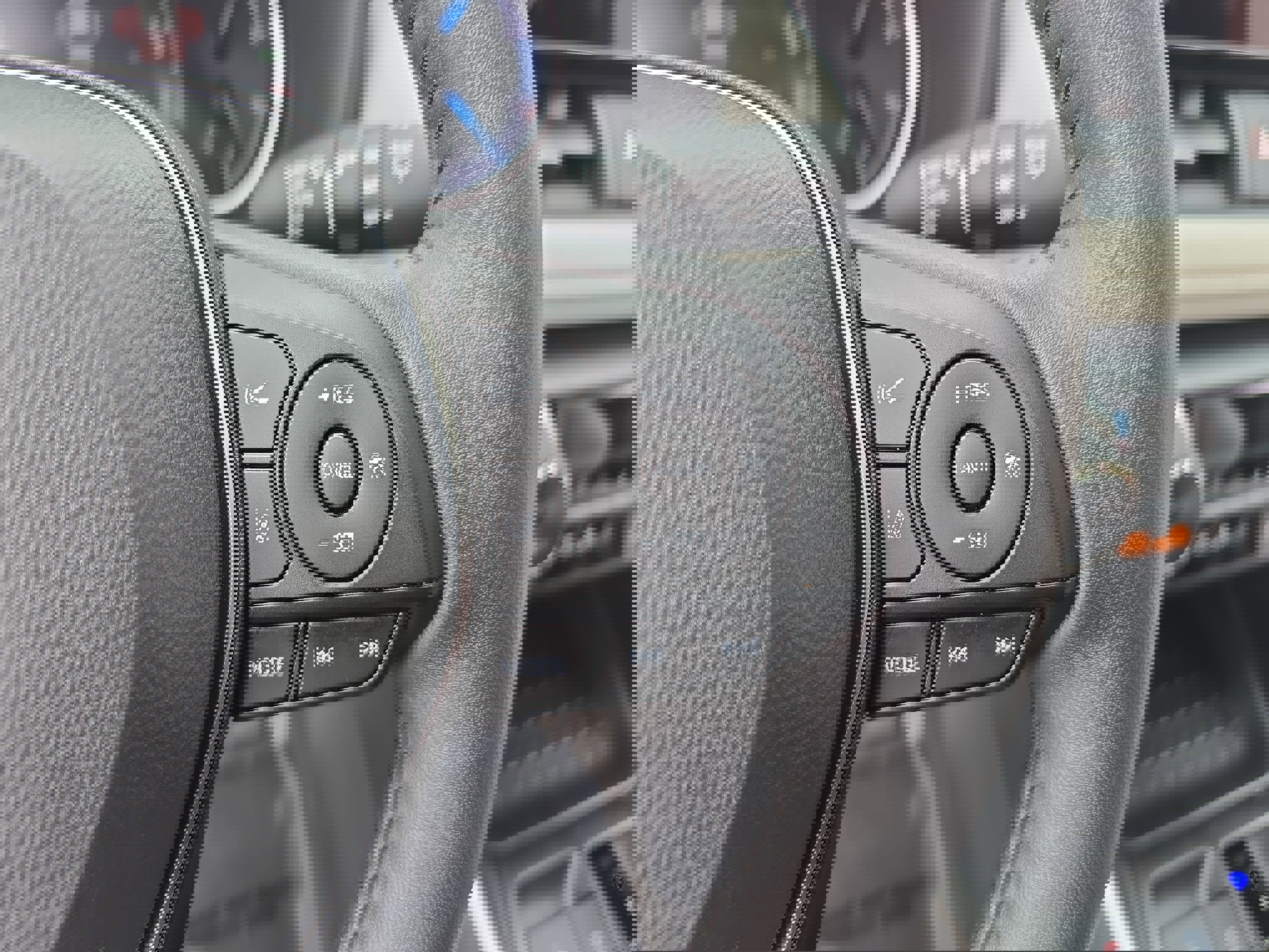 Used 2024 Toyota RAV4 XLE w/ Convenience Package image 17