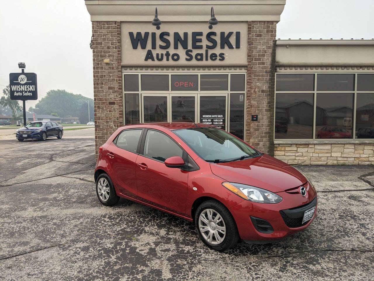 Used 2014 MAZDA MAZDA2 Sport FWD image 1