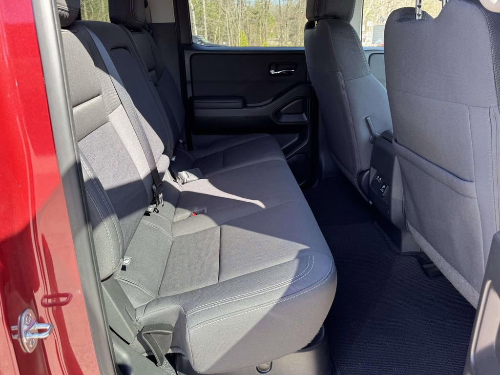 Used 2024 Nissan Frontier SV w/ Technology Package image 15