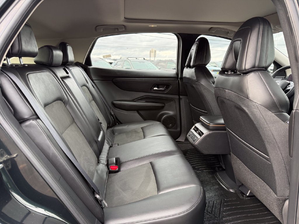 Used 2023 Nissan Ariya FWD image 14