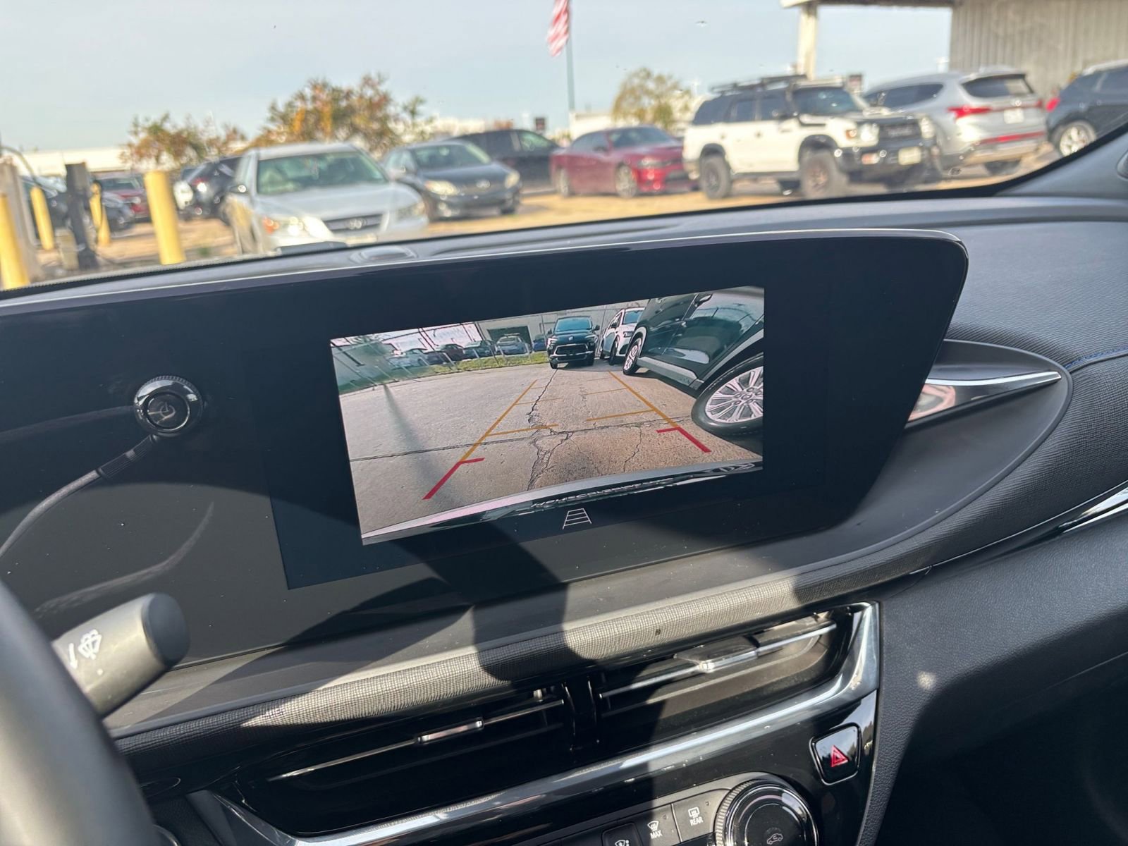 Used 2025 Buick Envista Sport Touring image 17