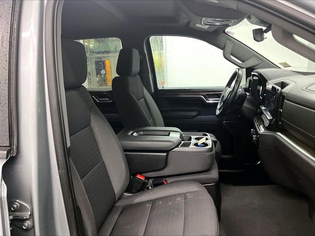 Used 2023 Chevrolet Silverado 1500 LT AWD/4WD image 11
