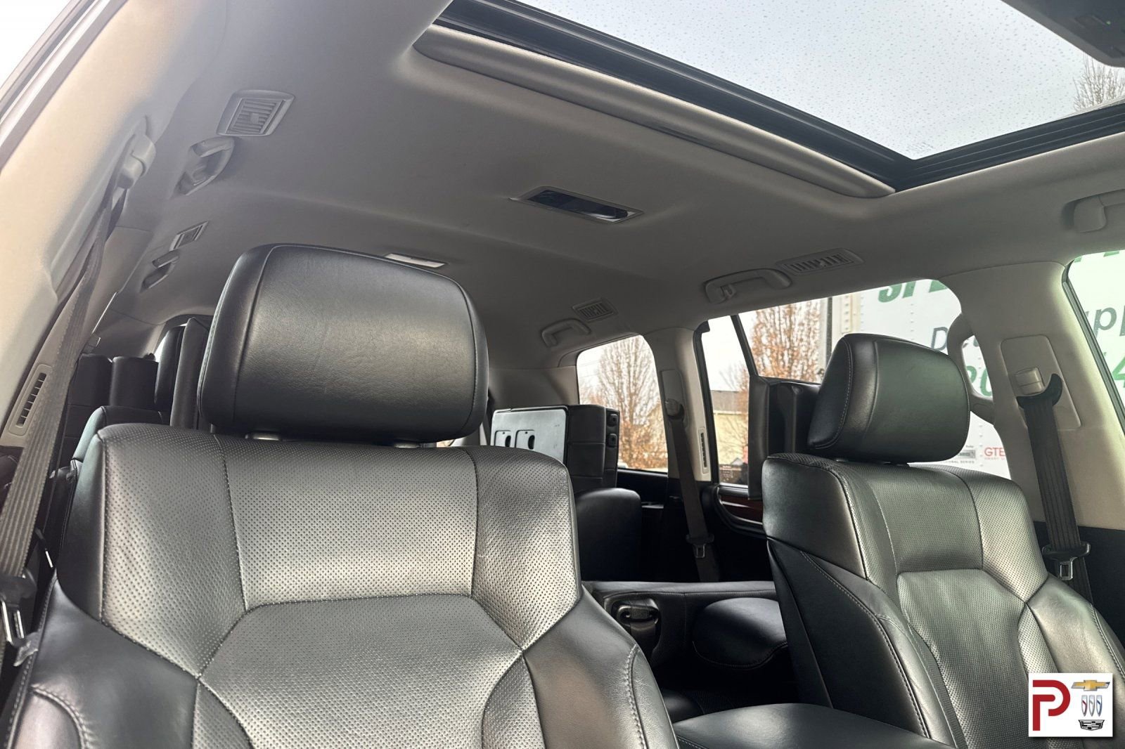 Used 2019 Lexus LX 570 4WD w/ Luxury Package image 23