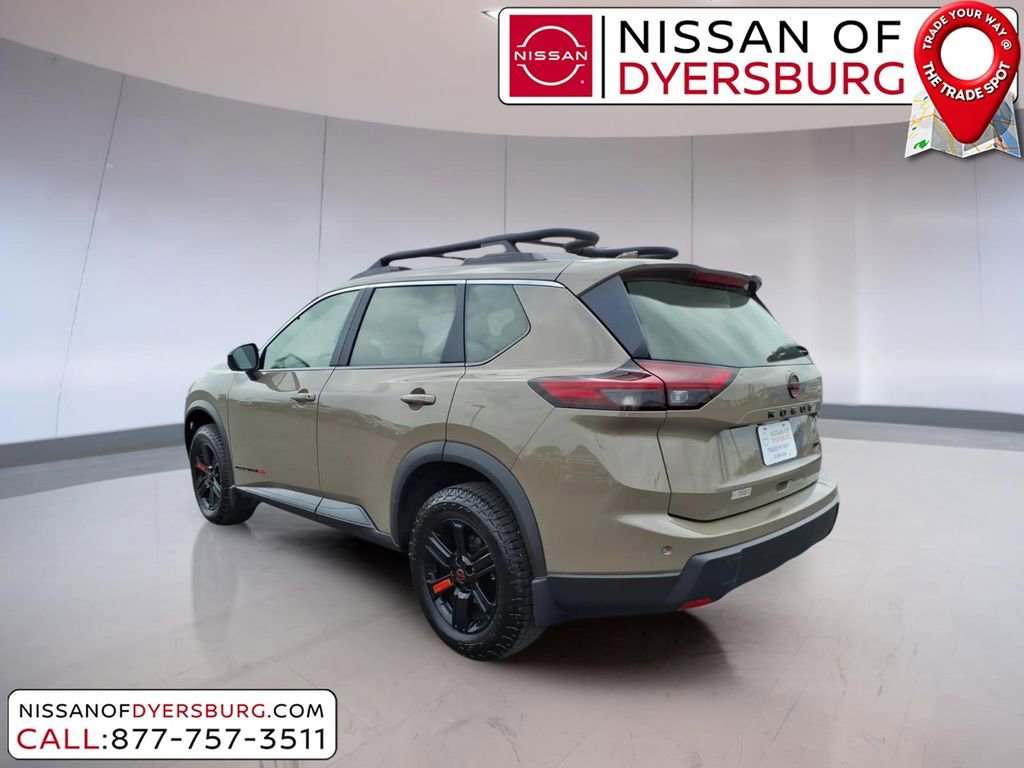 Used 2025 Nissan Rogue SV image 5