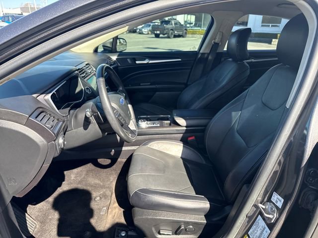 Used 2018 Ford Fusion Titanium image 17