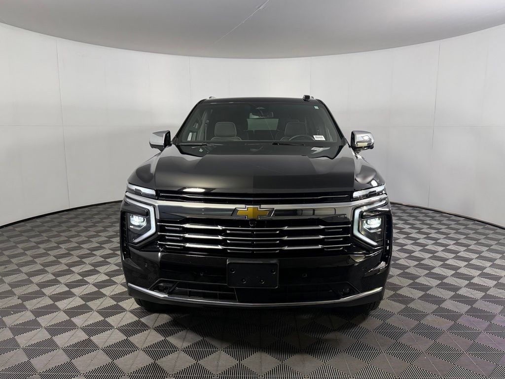 Used 2026 Chevrolet Suburban Premier AWD/4WD image 11