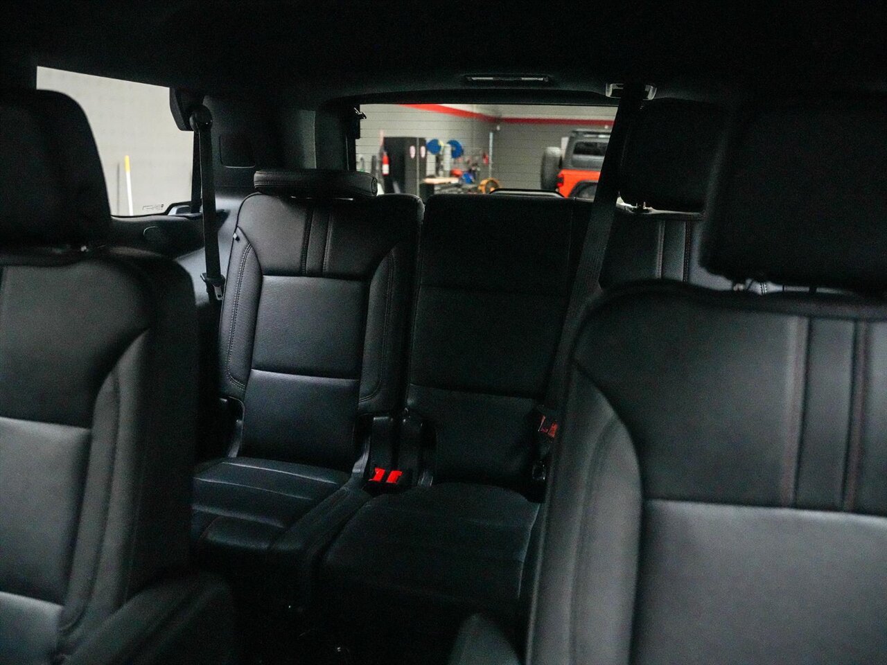 Used 2022 Chevrolet Tahoe RST w/ Luxury Package AWD/4WD image 33