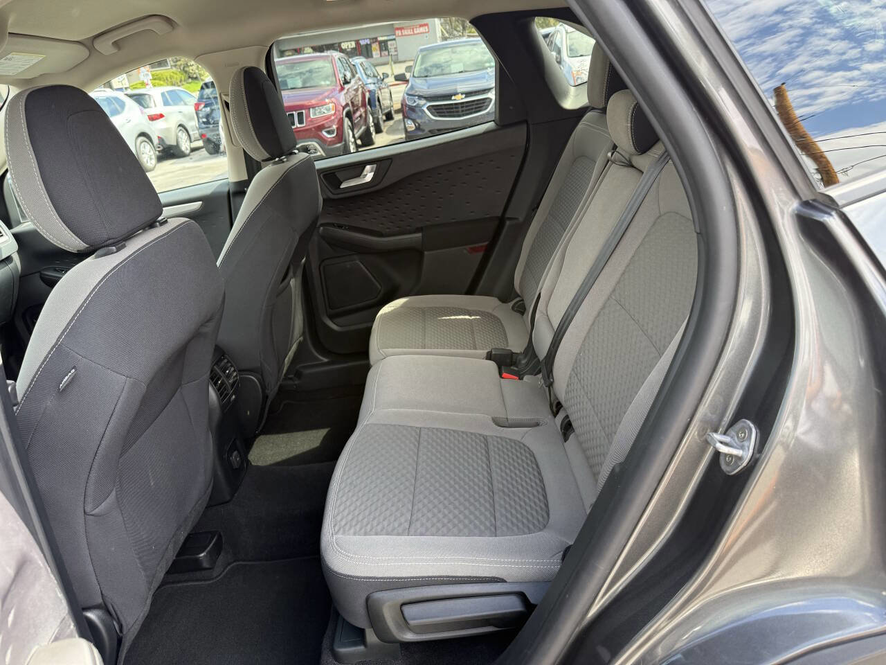 Used 2020 Ford Escape SE image 8