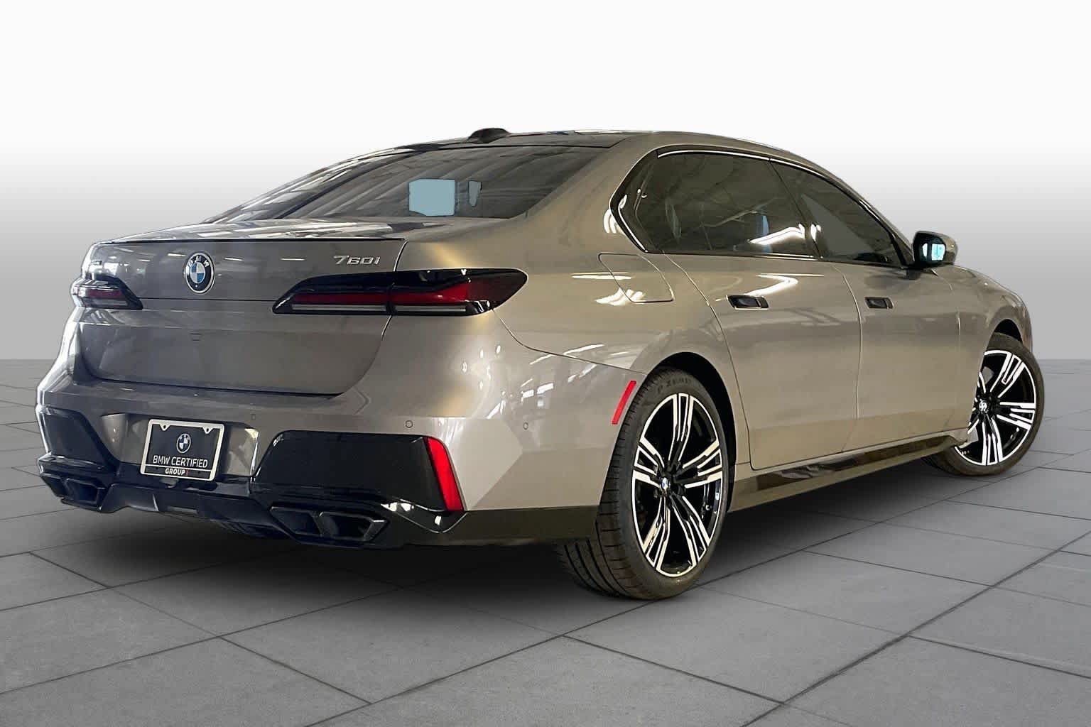 Certified 2024 BMW 760i xDrive AWD/4WD image 12