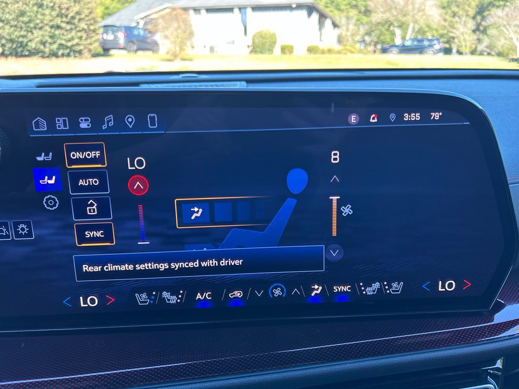 Used 2024 Chevrolet Traverse RS w/ LPO, Floor Liner Package FWD image 30