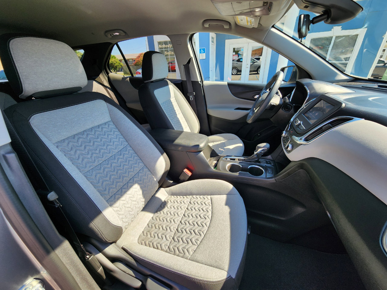 Used 2024 Chevrolet Equinox LT w/ Driver Convenience Package image 14