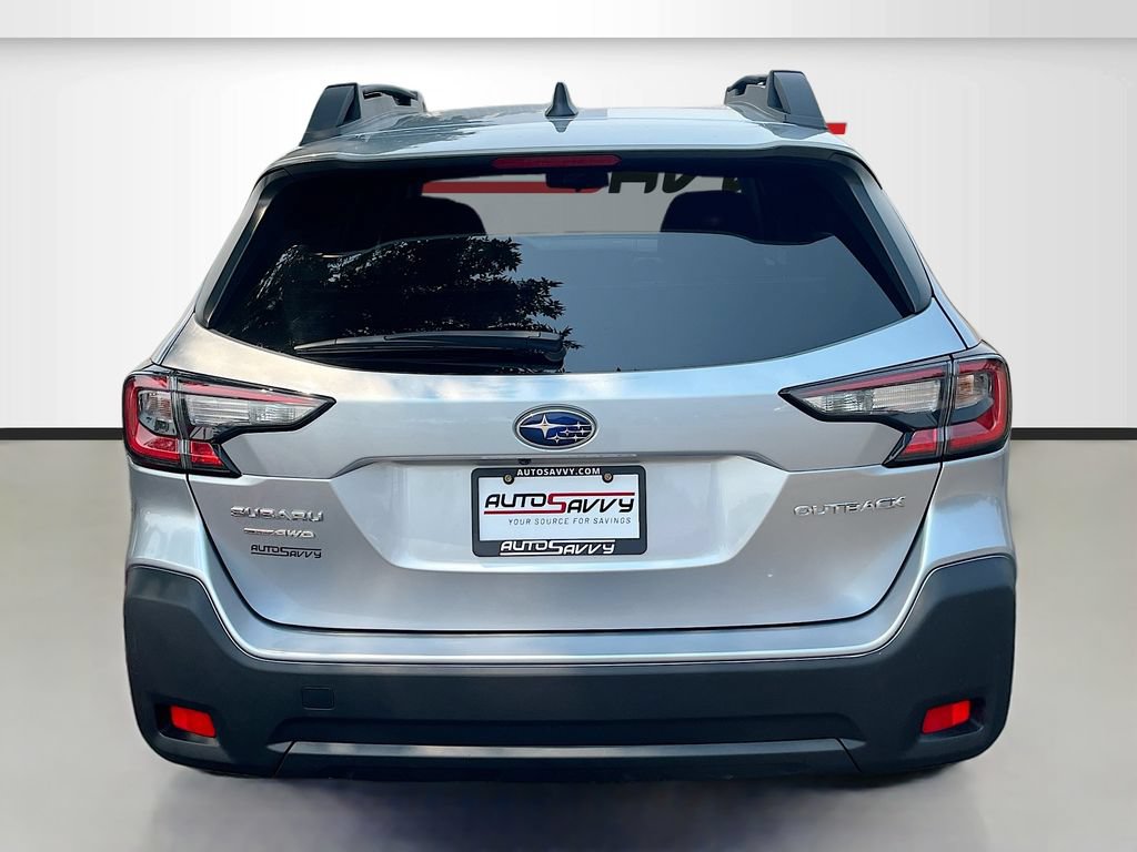 Used 2025 Subaru Outback Premium AWD/4WD image 6