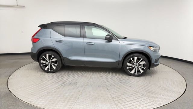 Used 2021 Volvo XC40 P8 Recharge w/ Advanced Package image 9