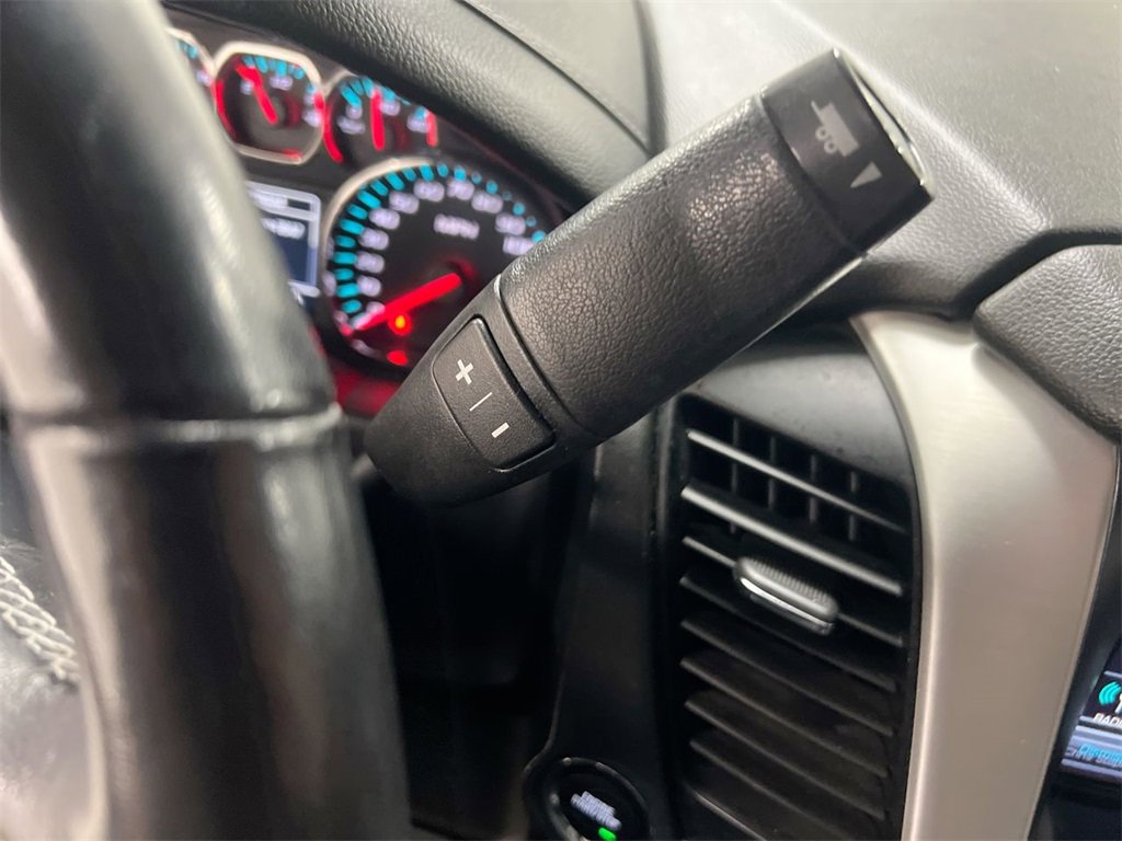 Used 2019 GMC Yukon XL SLT image 16