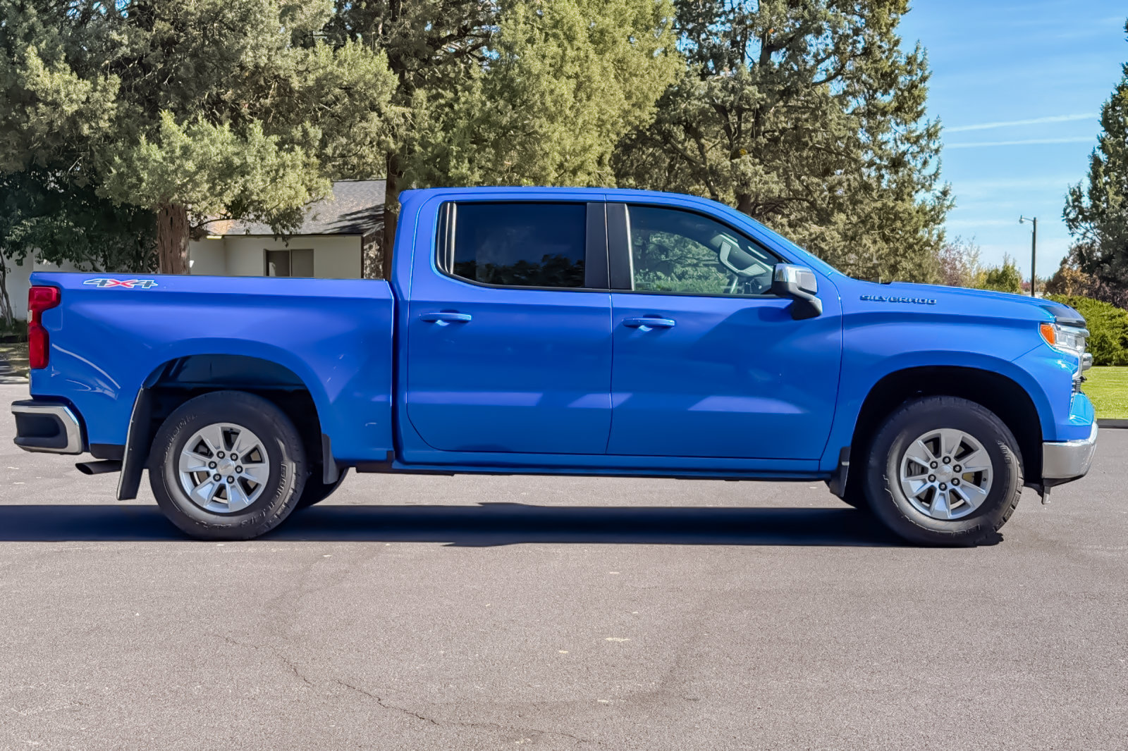 Used 2025 Chevrolet Silverado 1500 LT w/ Work Truck Package AWD/4WD image 3