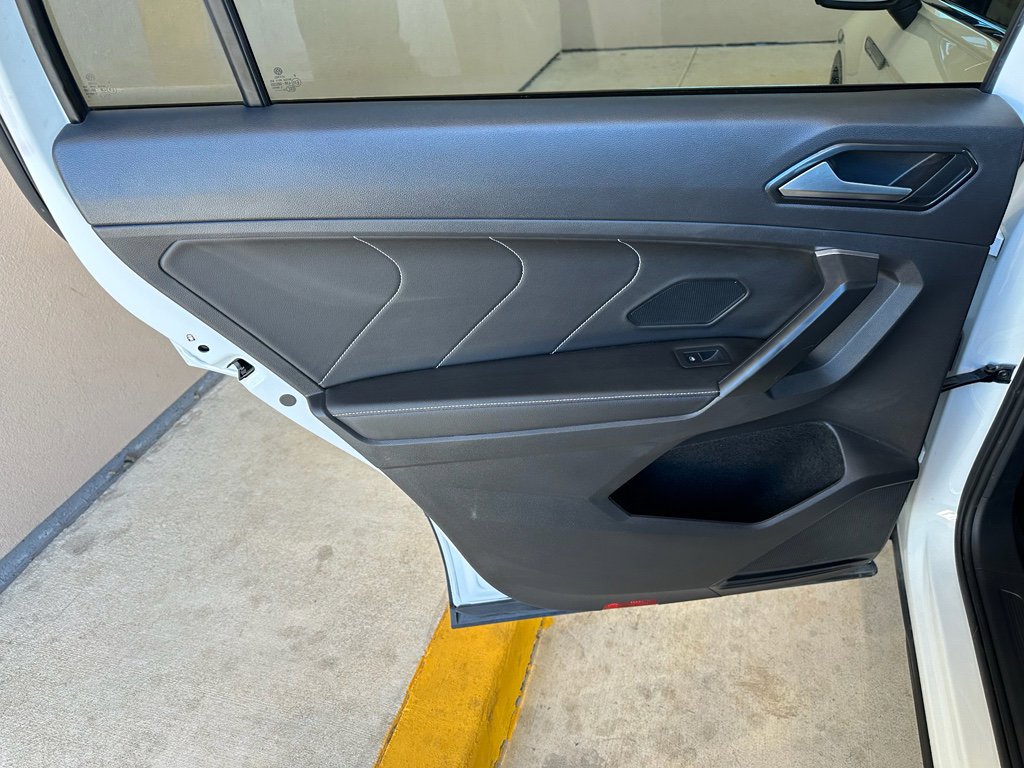 Used 2022 Volkswagen Tiguan SE image 25