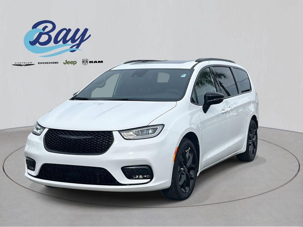 New 2026 Chrysler Pacifica Limited w/ S Appearance Package