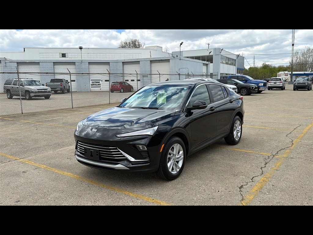 Used 2024 Buick Envista Preferred FWD image 2