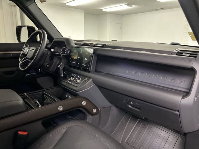 Used 2023 Land Rover Defender 130 X AWD/4WD image 30