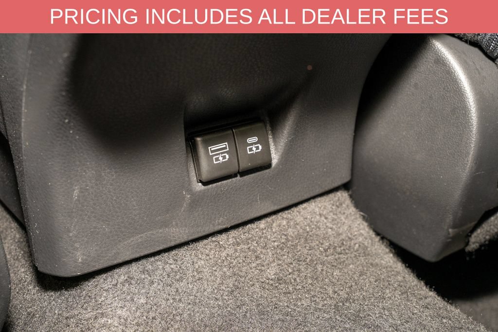Used 2025 Toyota Camry SE FWD image 7